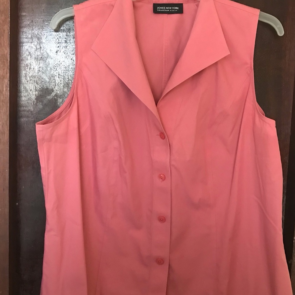 Sleeveless Shirt